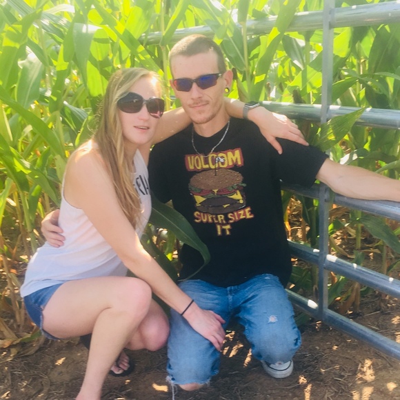 Meet your Posher, Brittany - Picture 1 of 1